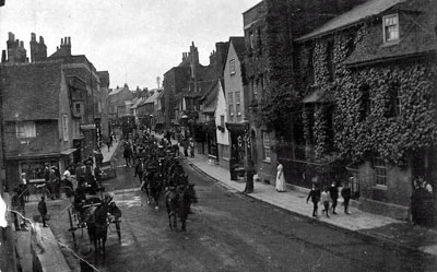 A procession of troops travel through Henley; this photo shows the army moving along   Bell Street  .