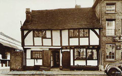 Old postcard of New Street, Henley.