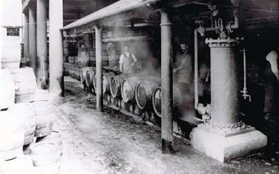 Workers with barrels of beer at the old Henley Brewery.    Photo kindly provided by Mick Martin.  