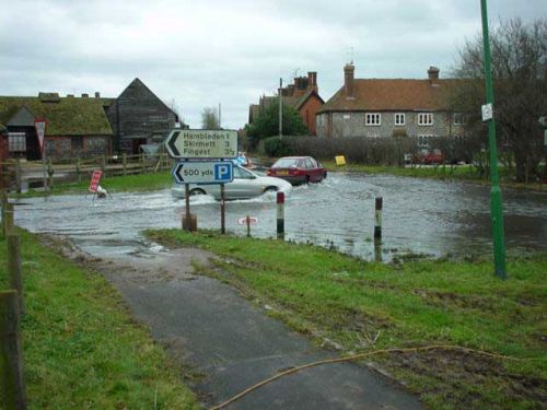 Hambleden 11/02/2001 at 16:11