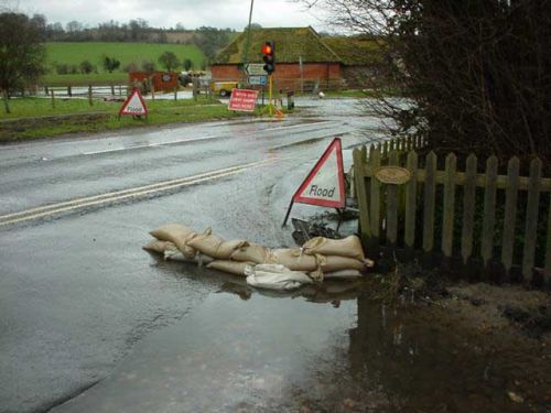 Hambleden 02/11/2001 at 16:14