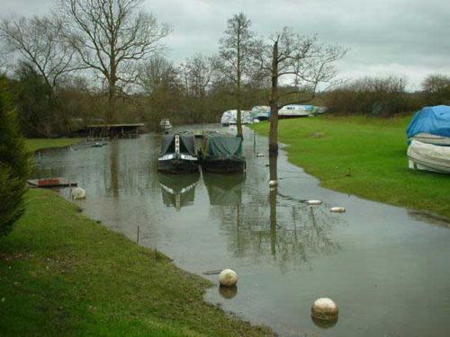 Hambleden 02/11/2001 at 16:15