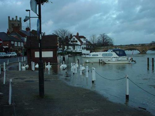 River Thames 14/12/2000 at 19:54