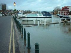 River Thames: 14/12/2000 at 19:55