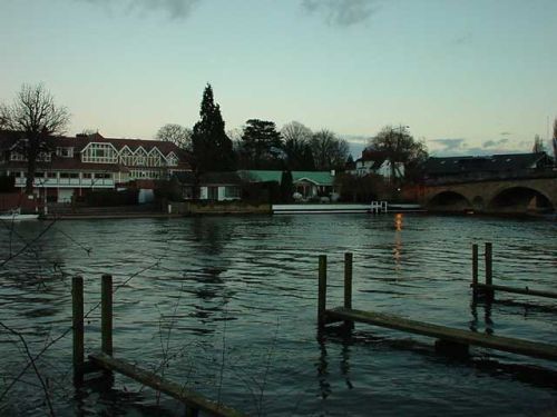 River Thames 29/01/2000 at 23:20